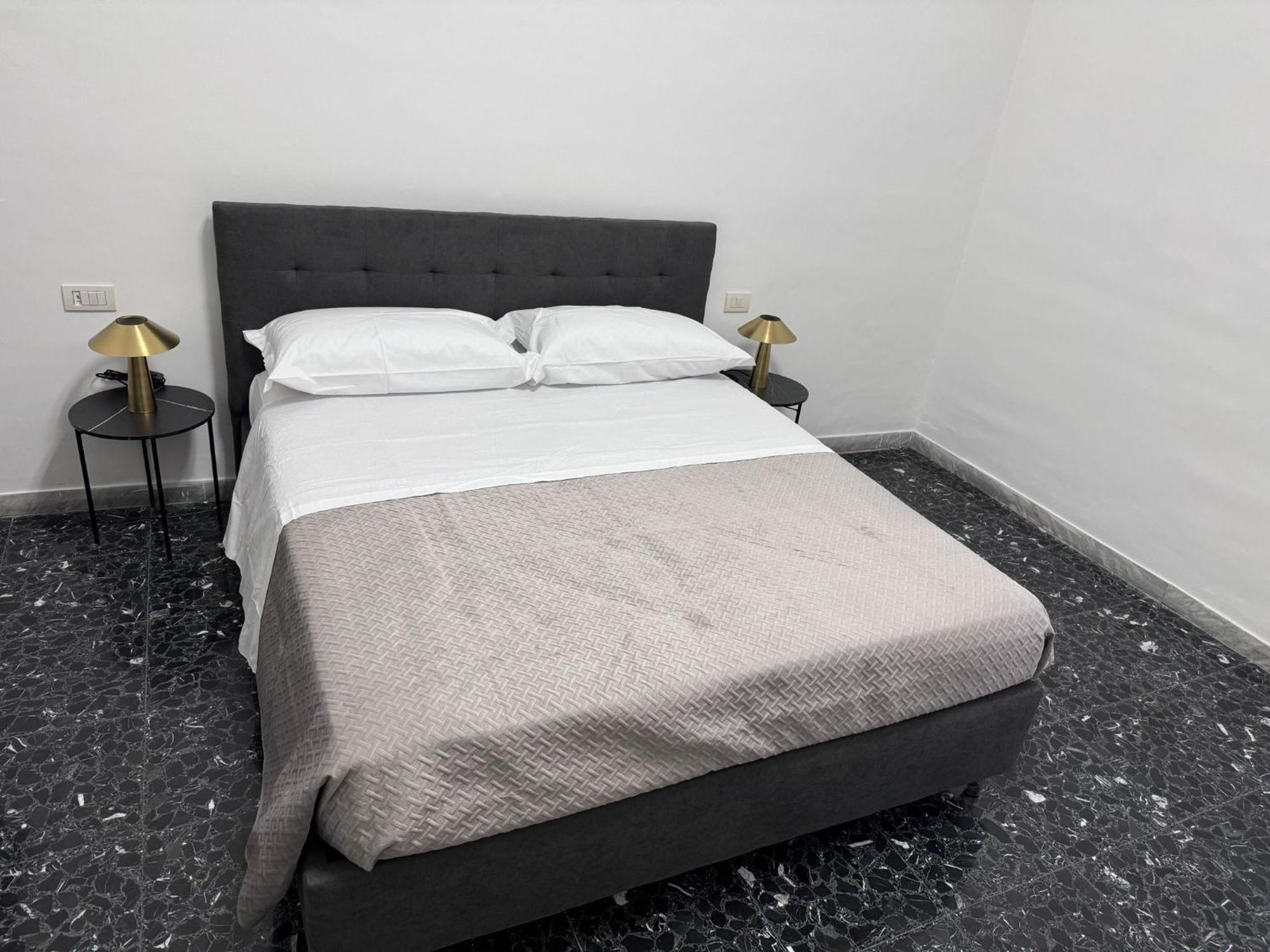 רומא Larisa Home Apartment מראה חיצוני תמונה