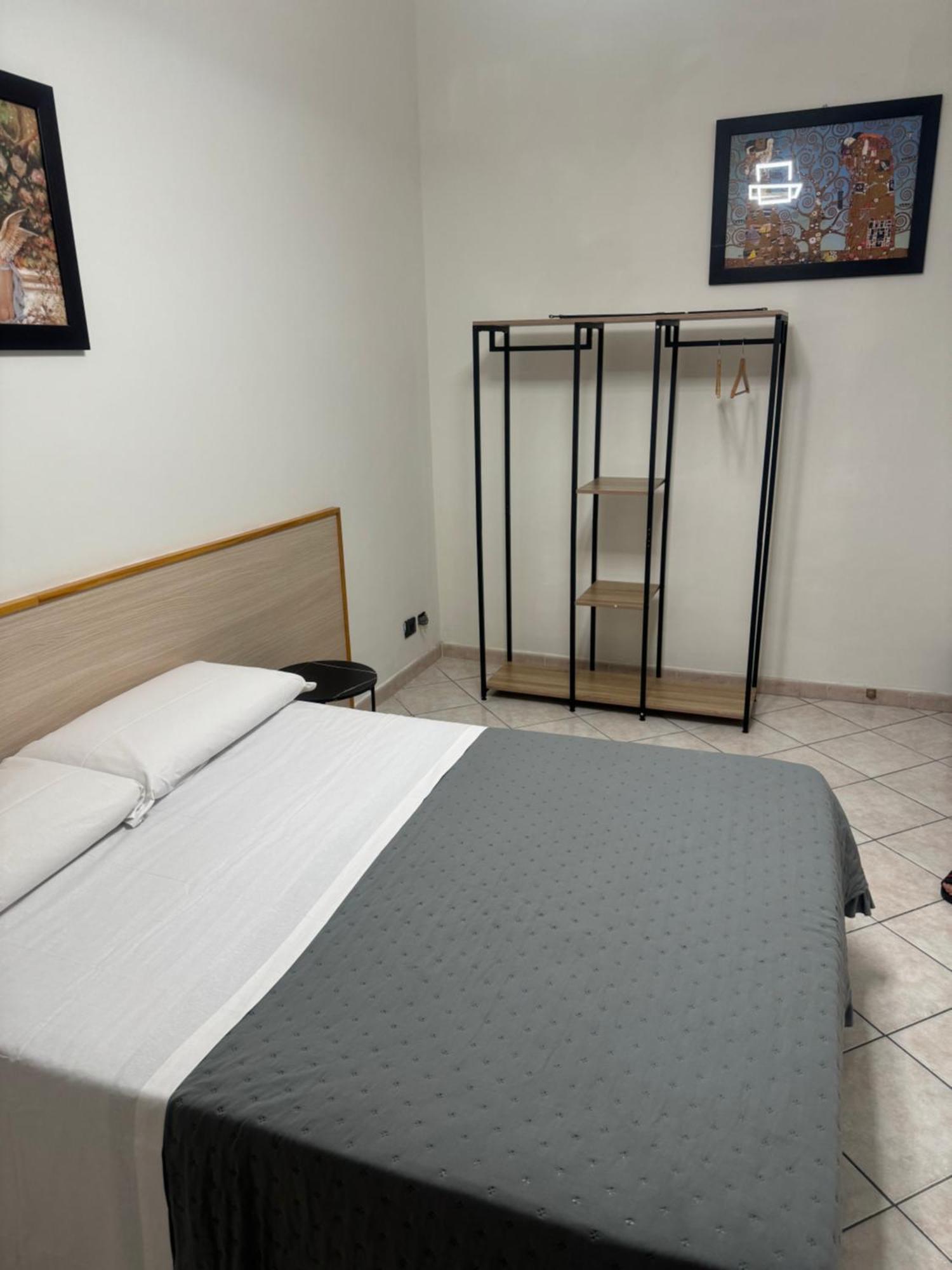 רומא Larisa Home Apartment מראה חיצוני תמונה