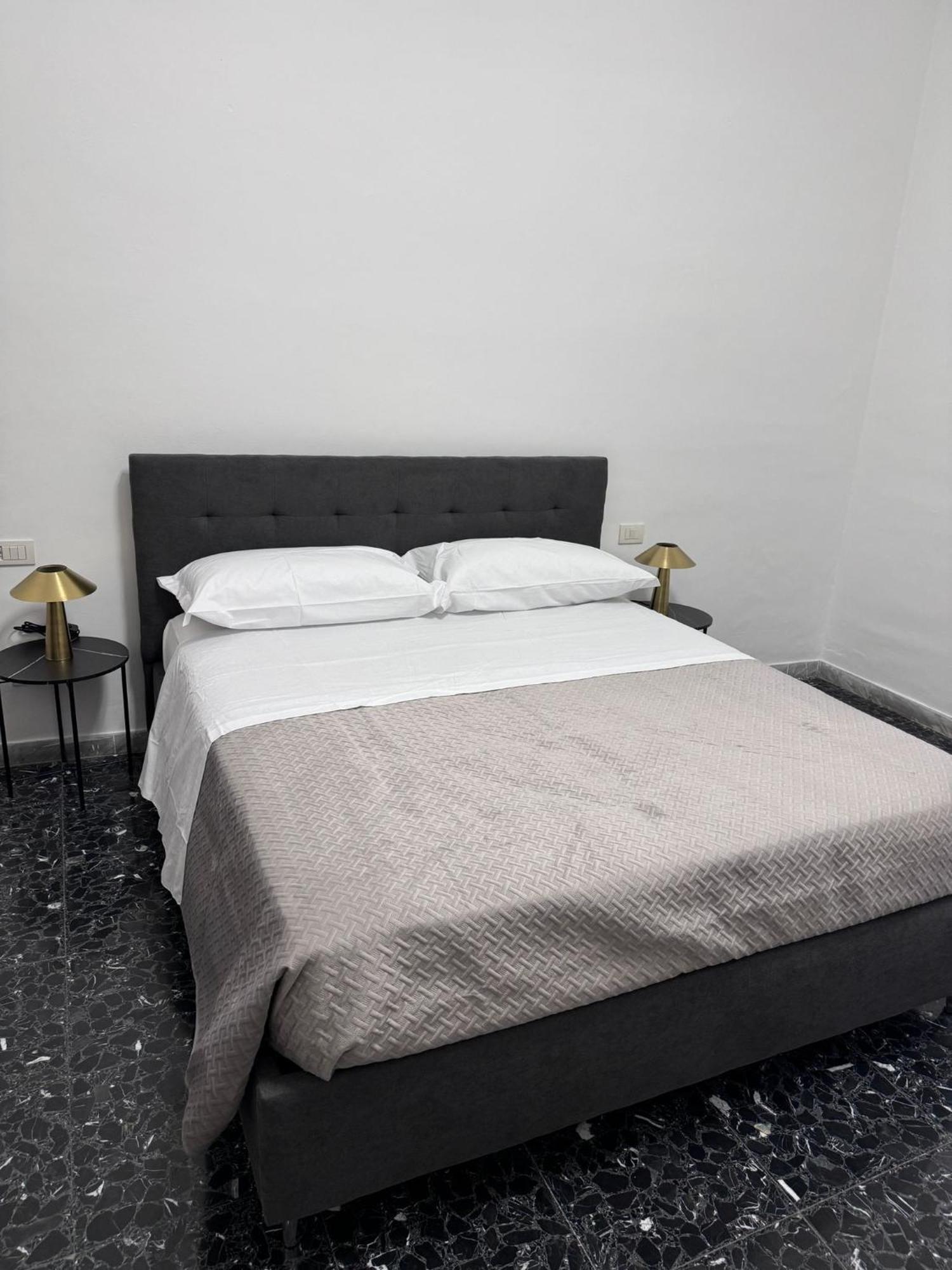 רומא Larisa Home Apartment מראה חיצוני תמונה
