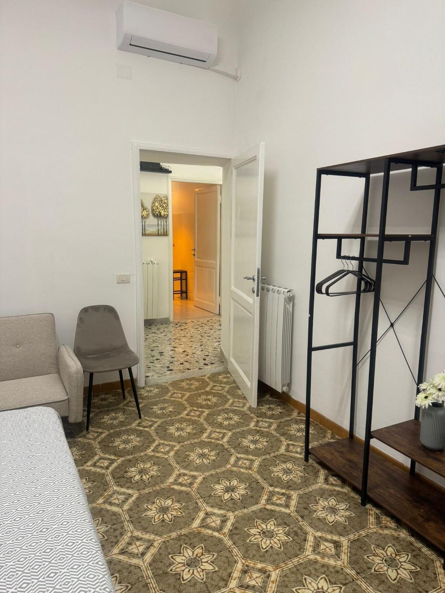 רומא Larisa Home Apartment מראה חיצוני תמונה